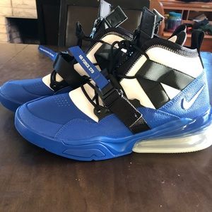 Nike Air Force 270